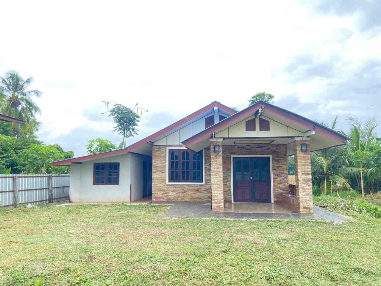 Bangkok, Real Estate For Sale, THB 1000000,  6 BR,  150 Sq. Feet,  Land For Sale With Buildings, Good Location, Lom Sak District, Phetchabun Province.
