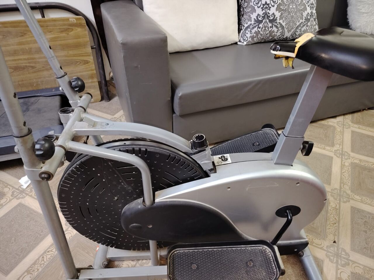 Hara, Sporting Goods, SAR 80,  SIX PAX CARE MACHINE And GYM CYCLE