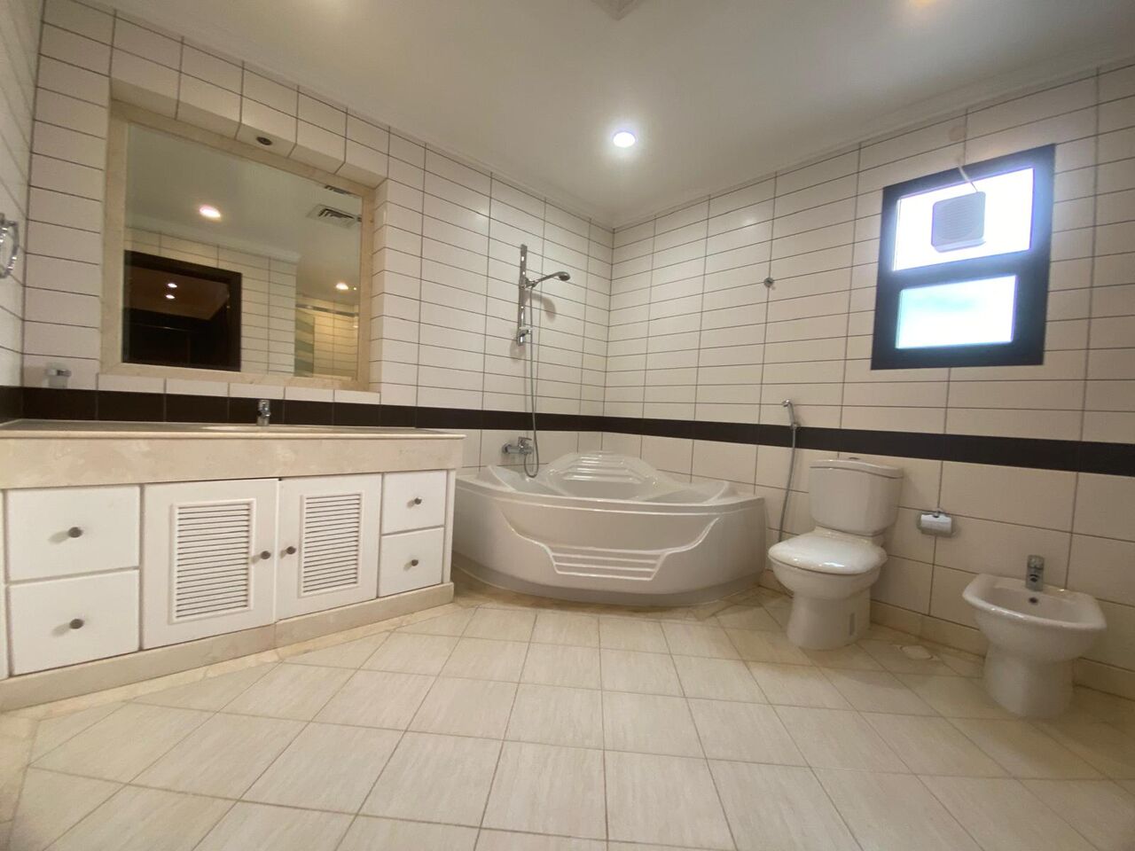 Budaiya, Villas, BHD 1600,  Furnished,  350 Sq. Meter,  Budaiya : Furnished Villa With Private Pool