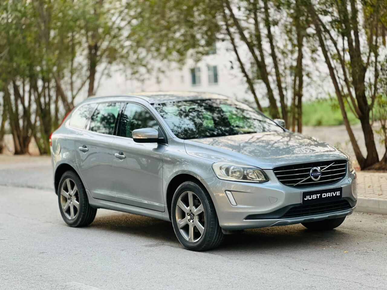 Segaya, Vehicles, Cars & Trucks , BHD 2550,  Volvo XC60,  2015,  Automatic,  165000 KM,   T6  MODEL WELL MAINTAINED SUV CALL OR WHATSAPP ON 35400768 ,33665080