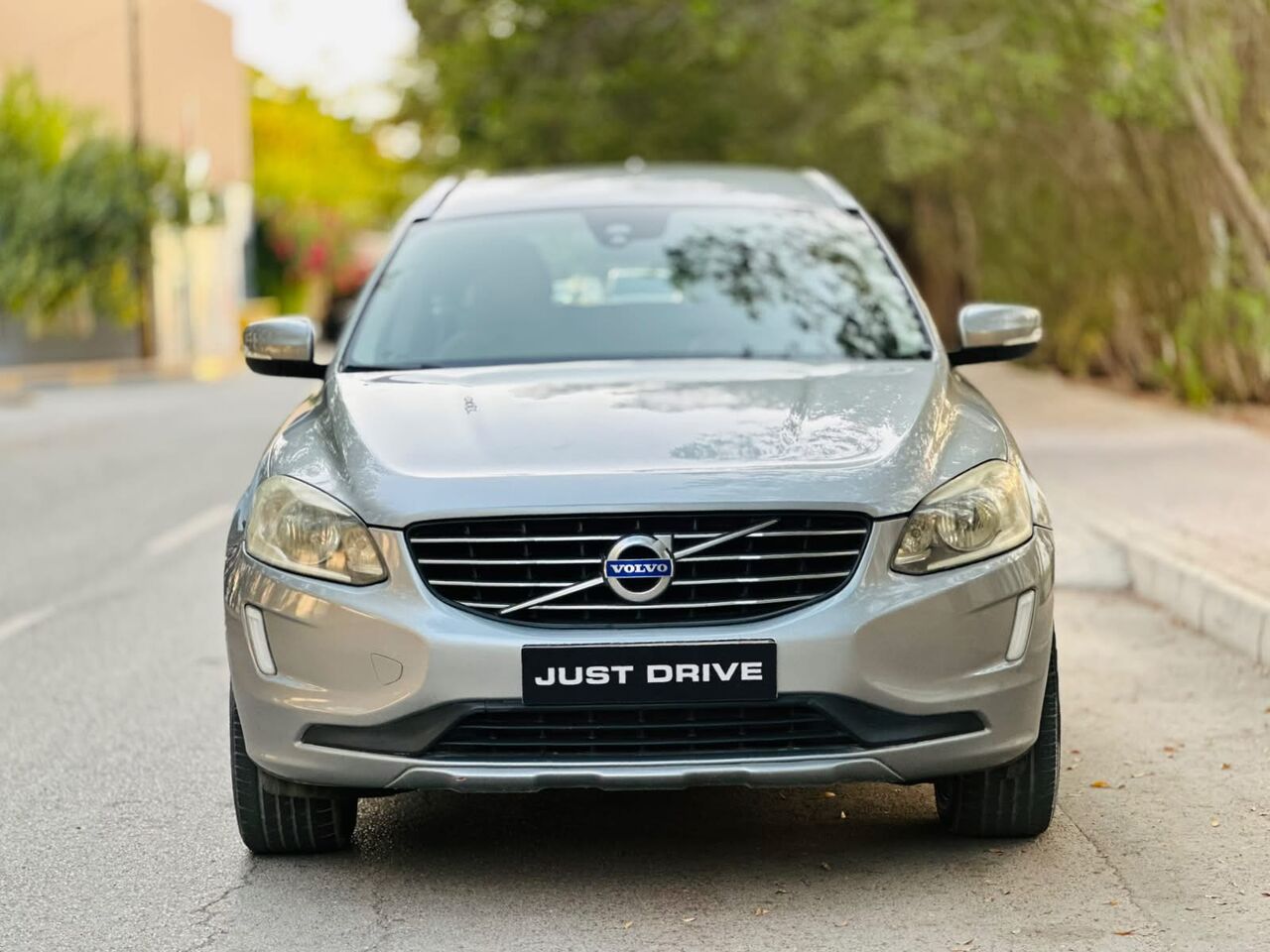 Segaya, Vehicles, Cars & Trucks , BHD 2550,  Volvo XC60,  2015,  Automatic,  165000 KM,   T6  MODEL WELL MAINTAINED SUV CALL OR WHATSAPP ON 35400768 ,33665080