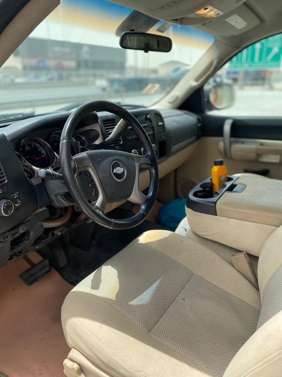 Manama, Vehicles, Cars & Trucks , BHD 1750,  Chevrolet Silverado LT,  2009,  Automatic,  200000 KM,    (White)