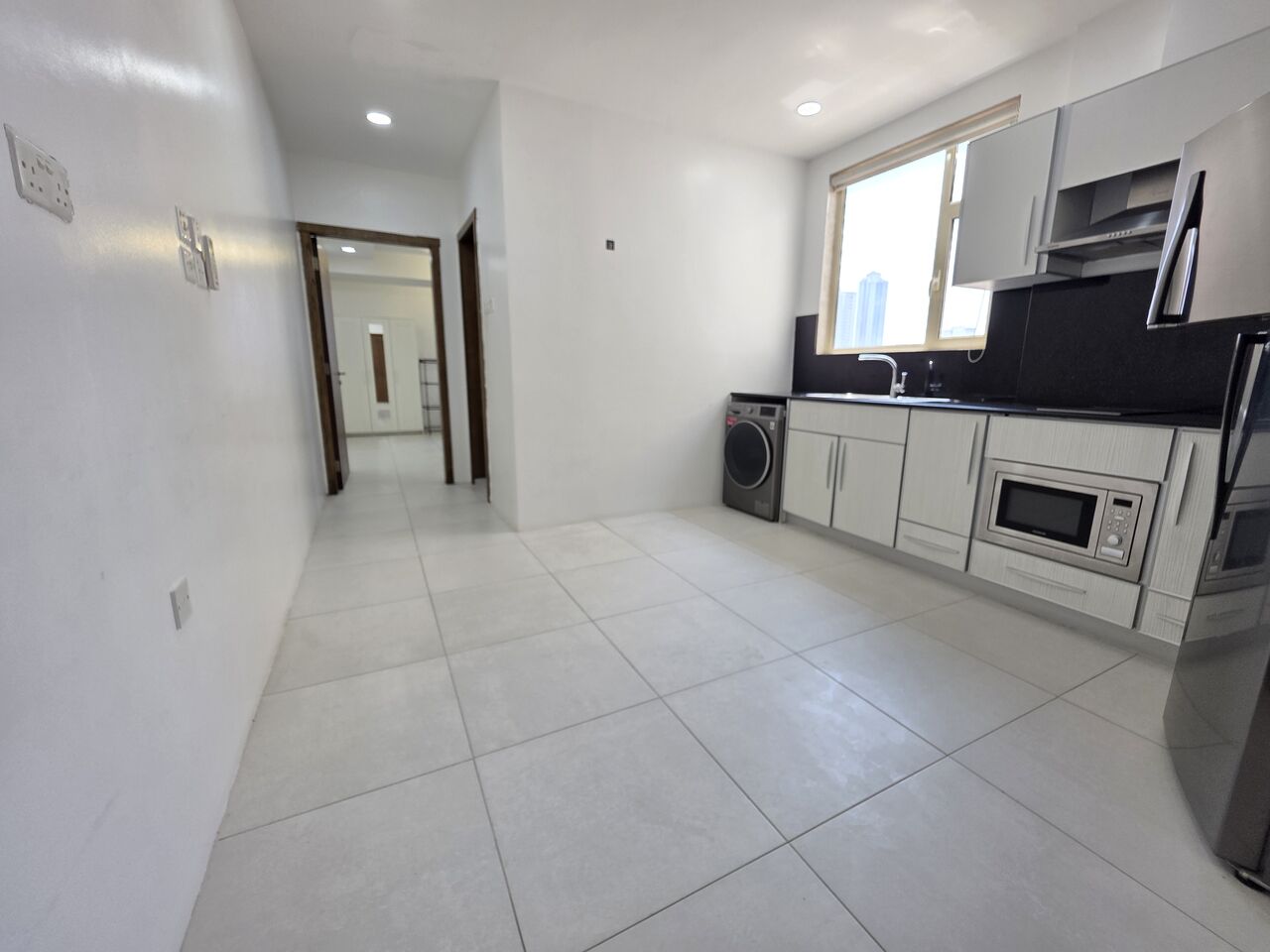 Manama, Apartments, Flats, Houses & Villas, BHD 210/month,  1 BR,  Spacious Semi Furnished Studio Apartment For Rent With Unlimited Ewa.