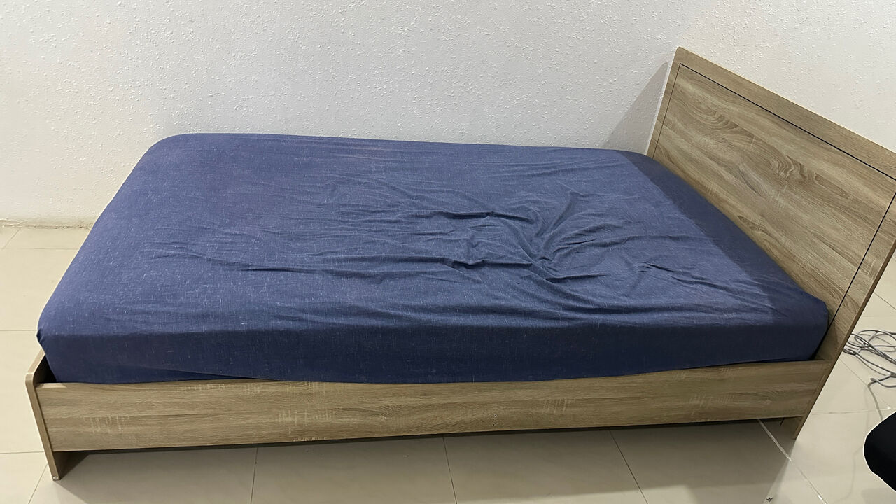 Dammam, Furniture, SAR 1100,  Used-Like-New HomeBox Bed & Wardrobe. Office Desk Set