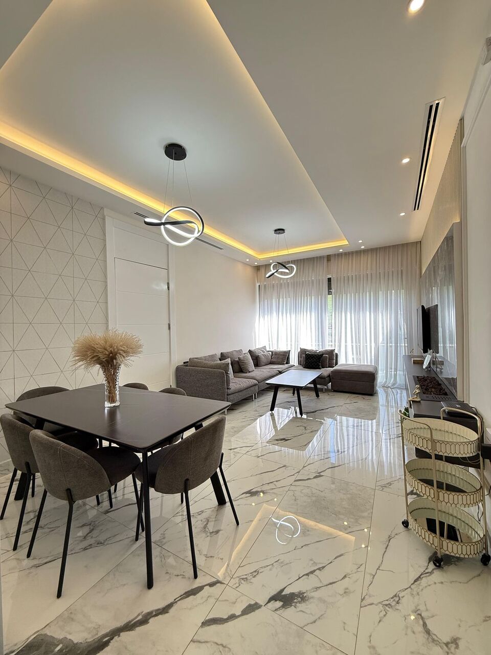 Abdoun, Apartments, Flats, Houses & Villas, JOD 14/year,  Furnished,  2 BR,  100 Sq. Meter,  Fully Furnished  Apartment For Rent In Abdoun
