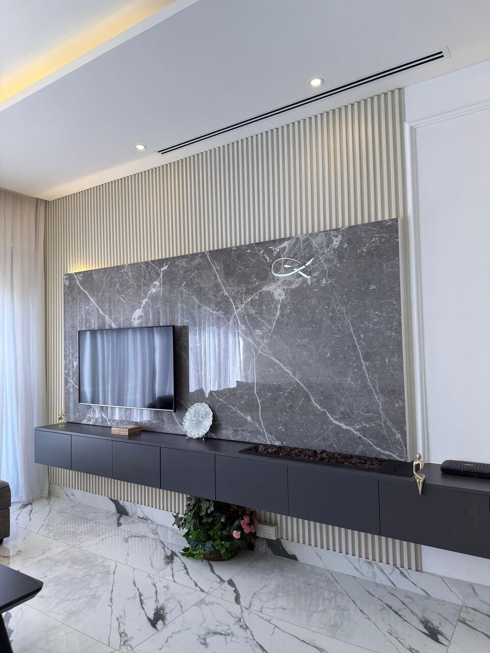 Abdoun, Apartments, Flats, Houses & Villas, JOD 14/year,  Furnished,  2 BR,  100 Sq. Meter,  Fully Furnished  Apartment For Rent In Abdoun
