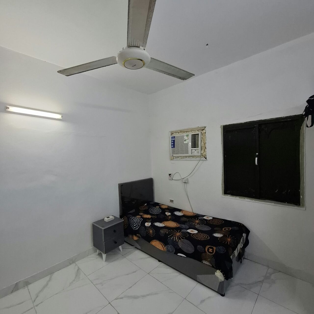 Jeddah, Rooms for Rent, SAR 1000/month,  Furnished,  Room Available