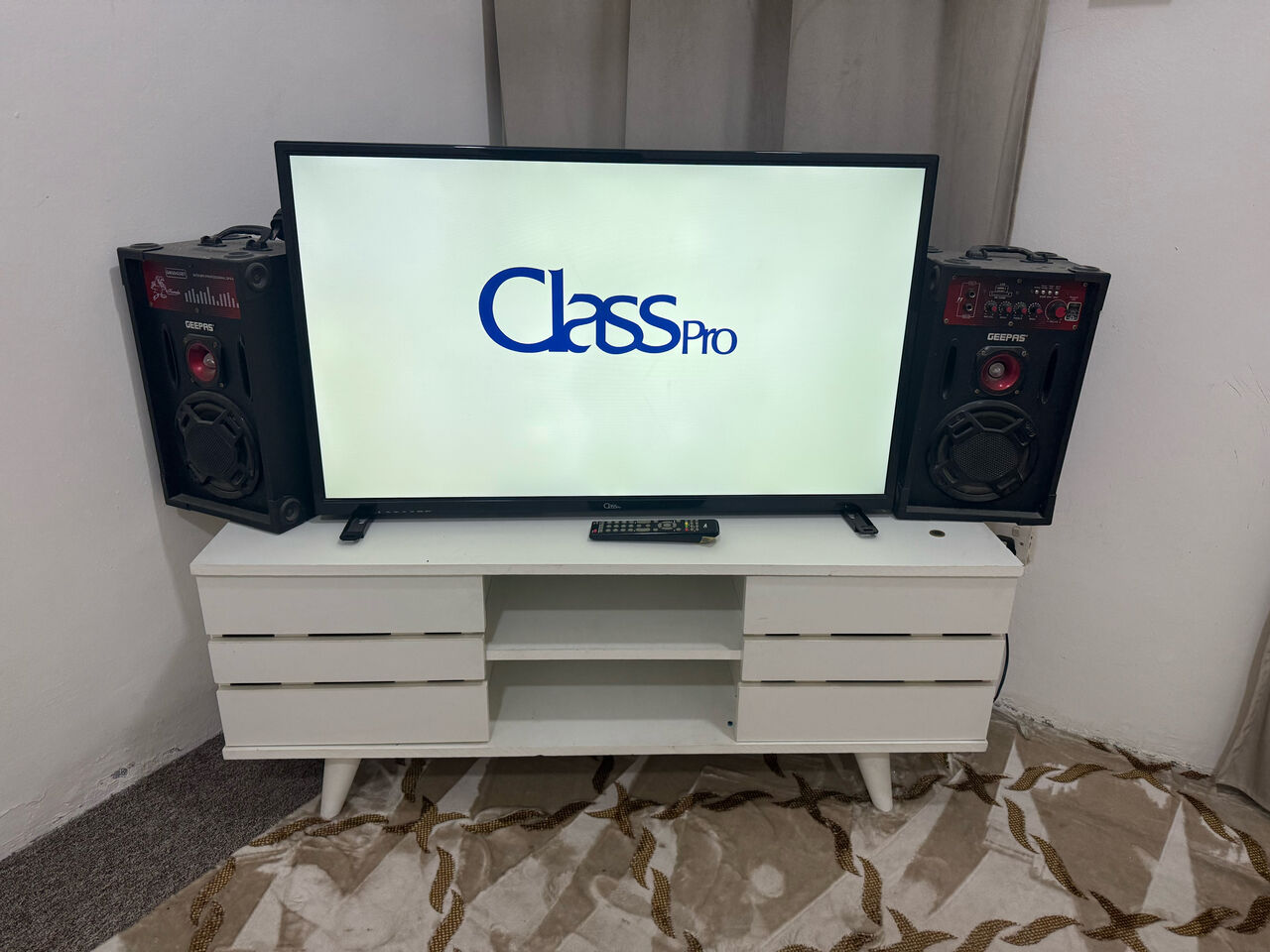 Al Khobar Al Shamalia, Appliances, SAR 300,  SR. 300 Smart LED 40 Inch With Hi Fi Two Speakers