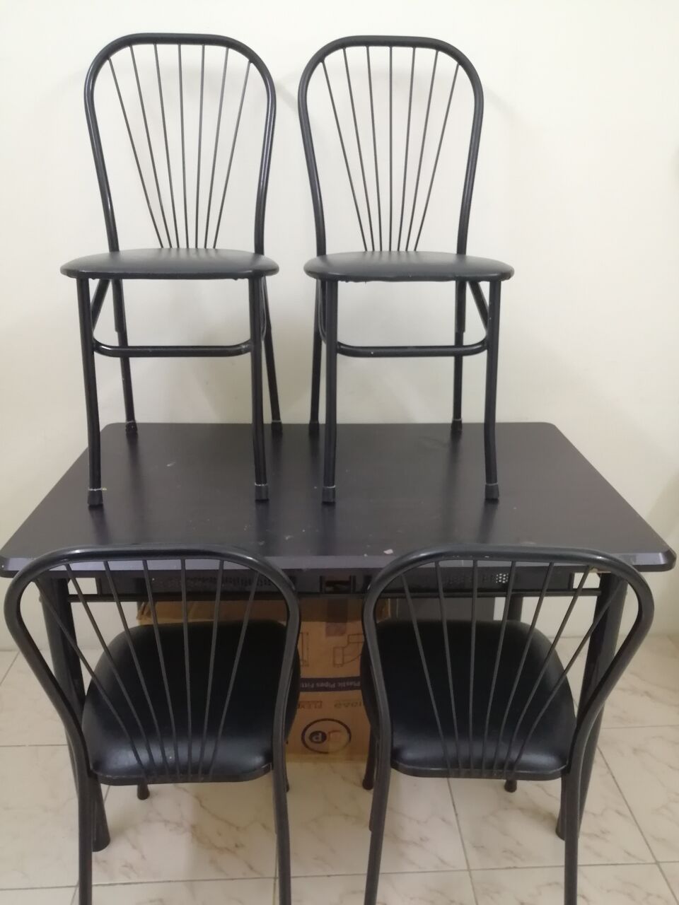 Muharraq, Appliances, BHD 15,  Dining Table For Sale
