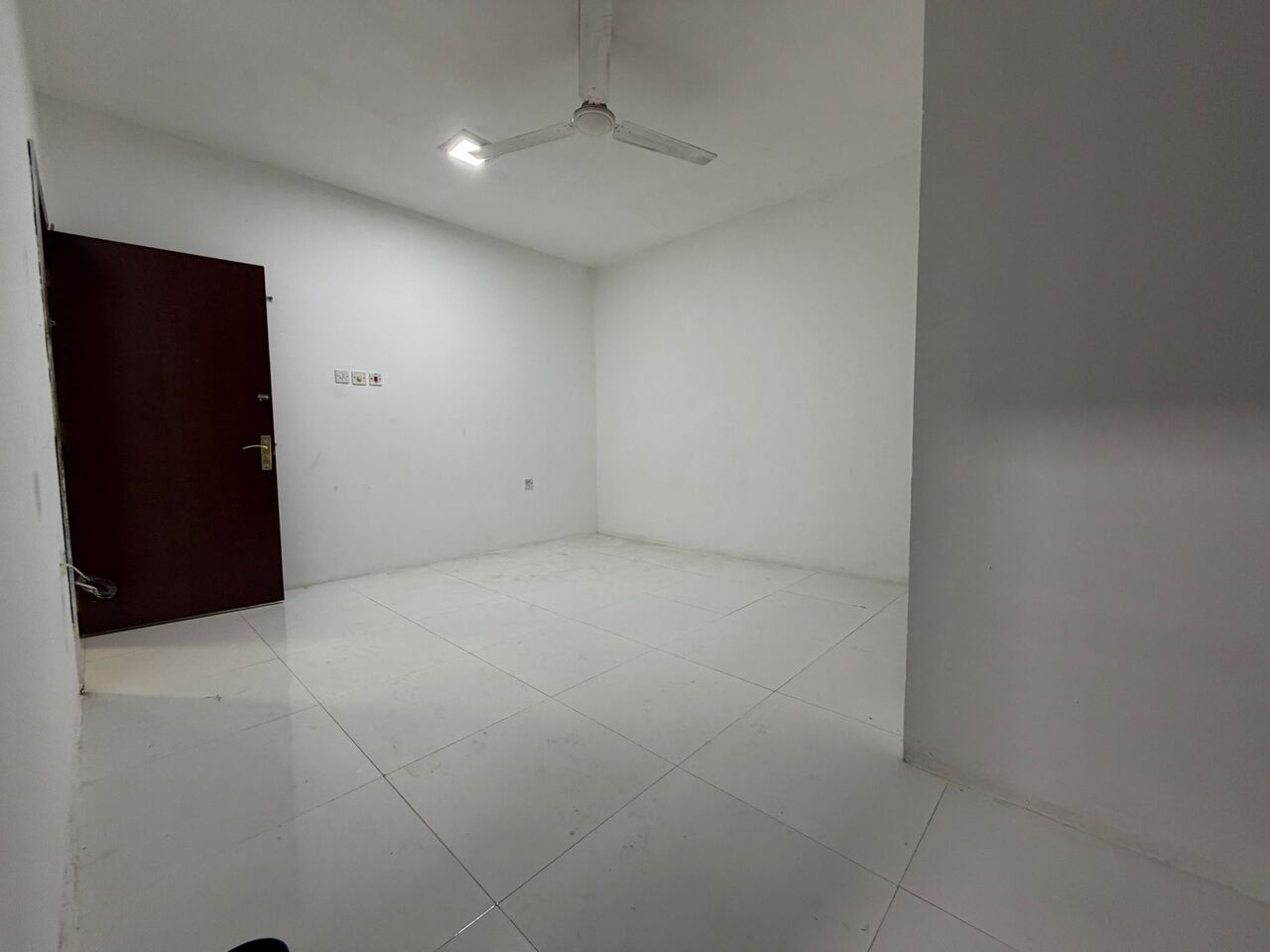 Umm Al Hassam, Apartments, Flats, Houses & Villas, BHD 180/month,  1 BR,  Budget Semi-Furnished Apartment For Rent In Umm Al Hassam