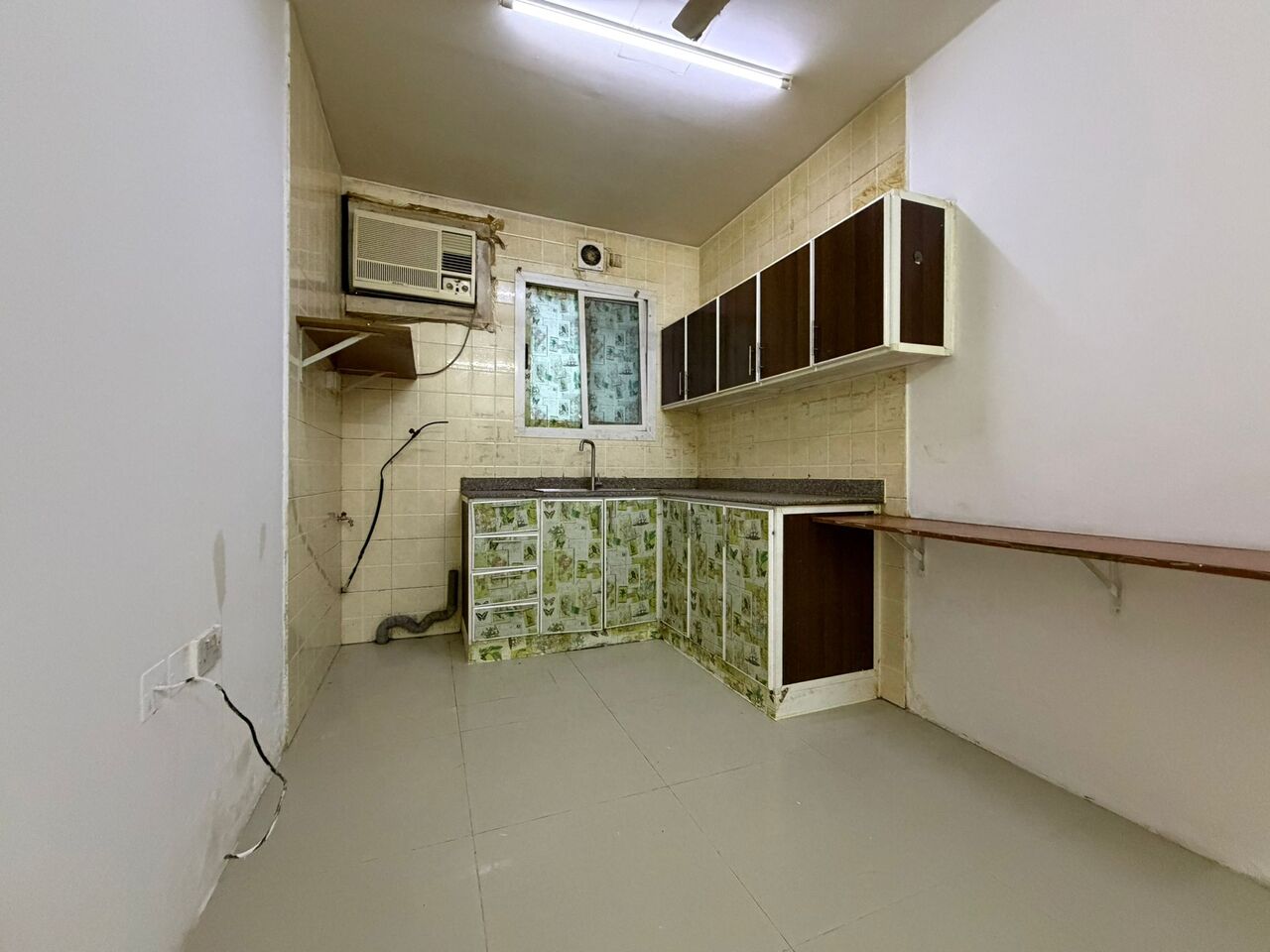 Umm Al Hassam, Apartments, Flats, Houses & Villas, BHD 220/month,  2 BR,  Semi-Furnished Apartment For Rent In Umm Al Hassam