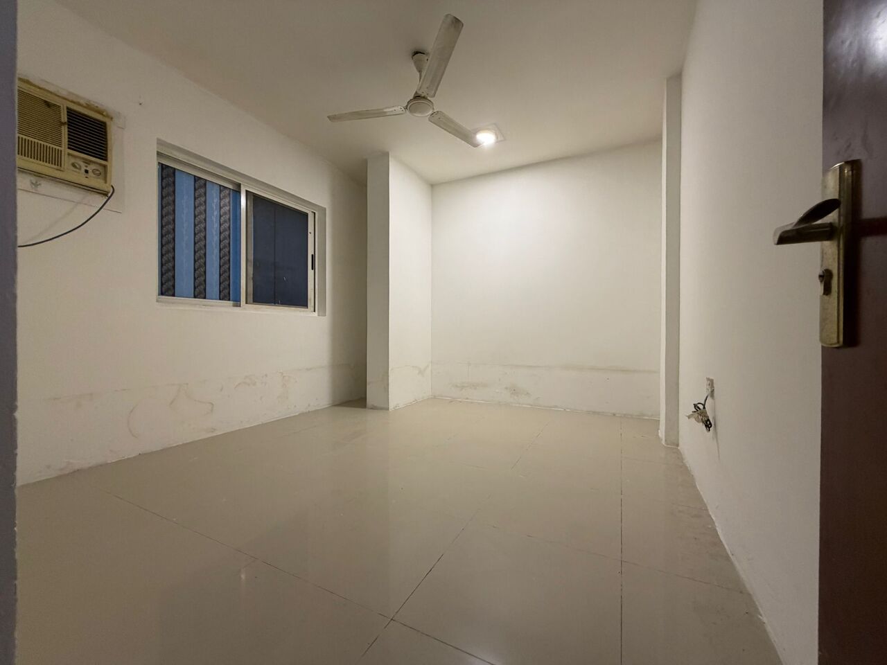 Umm Al Hassam, Apartments, Flats, Houses & Villas, BHD 220/month,  2 BR,  Semi-Furnished Apartment For Rent In Umm Al Hassam