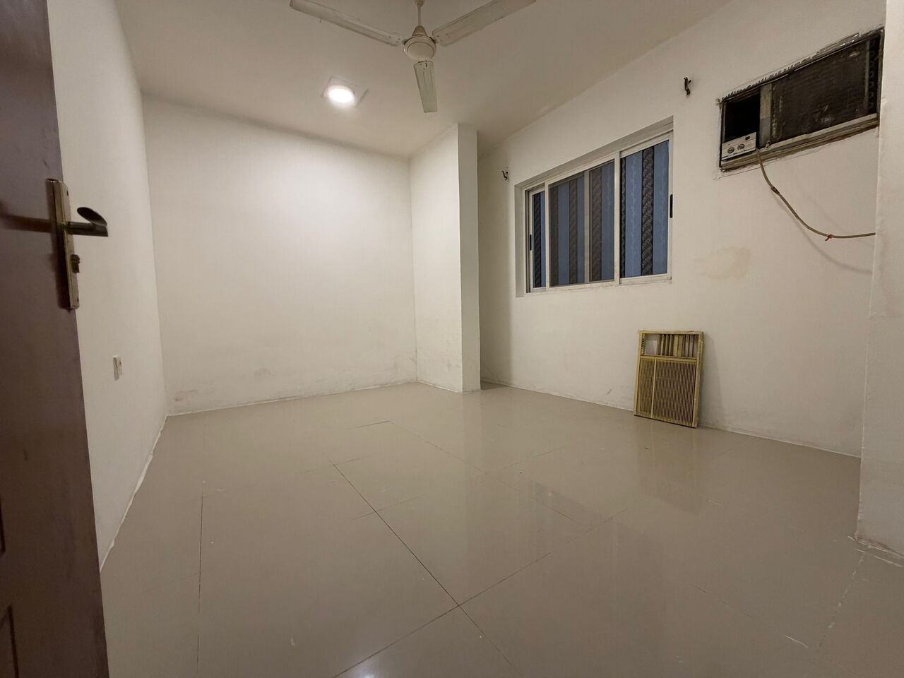 Umm Al Hassam, Apartments, Flats, Houses & Villas, BHD 220/month,  2 BR,  Semi-Furnished Apartment For Rent In Umm Al Hassam