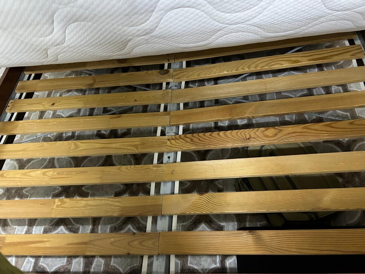 Jeddah, Furniture, SAR 500,  Bed And Mattress For Sale, Mattress Is Almost New.  Cost : 500