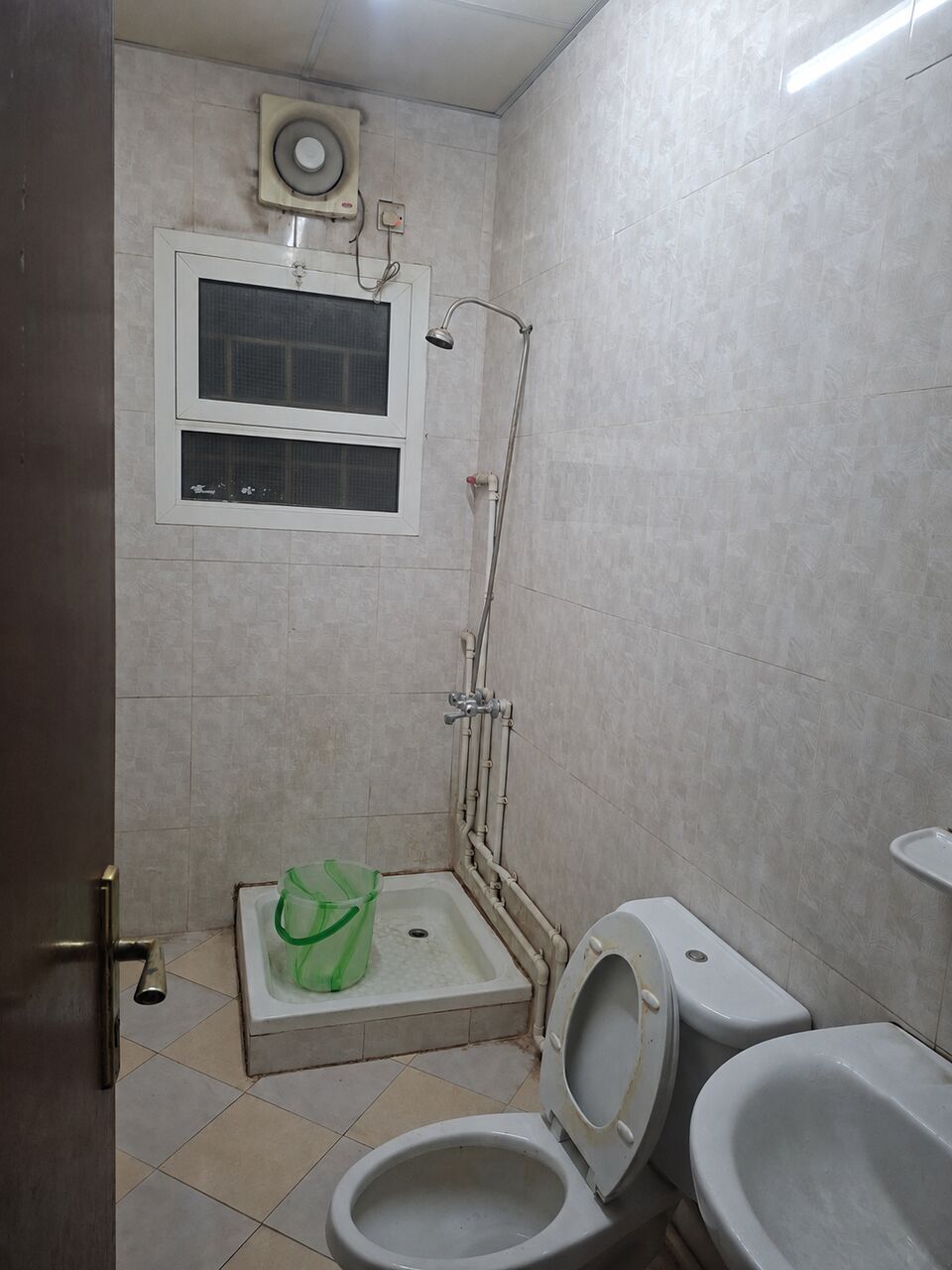 Al Jubail Al Balad, Bedspace For Rent, SAR 550/month,  Bedspace In 1 BHK Fully Furnished Flat For Decent Person