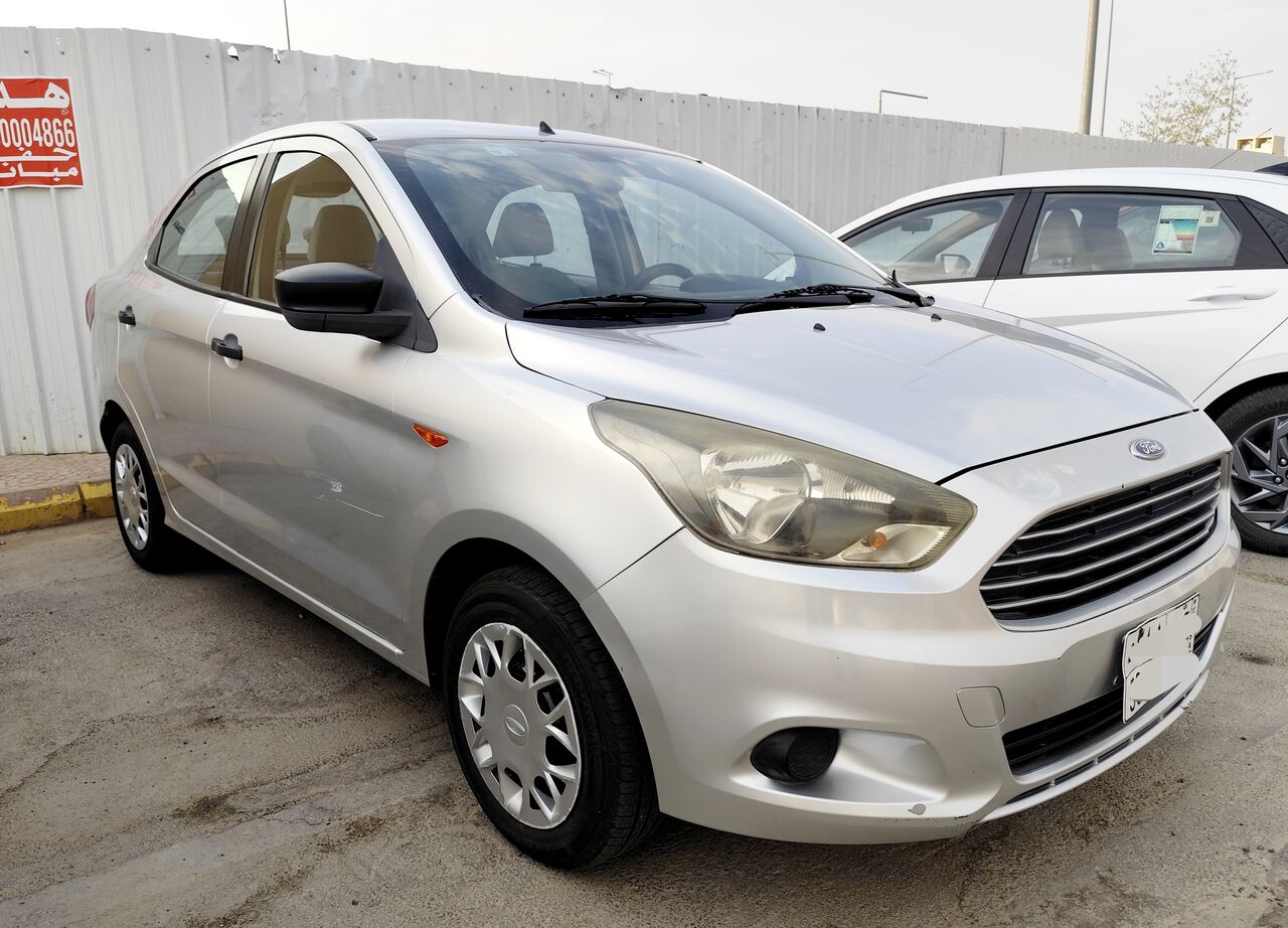 Riyadh, Vehicles, Cars & Trucks , SAR 22000,  FORD FIGO,  2016,  Automatic,  100850 KM,     (Silver) Excellent Condition