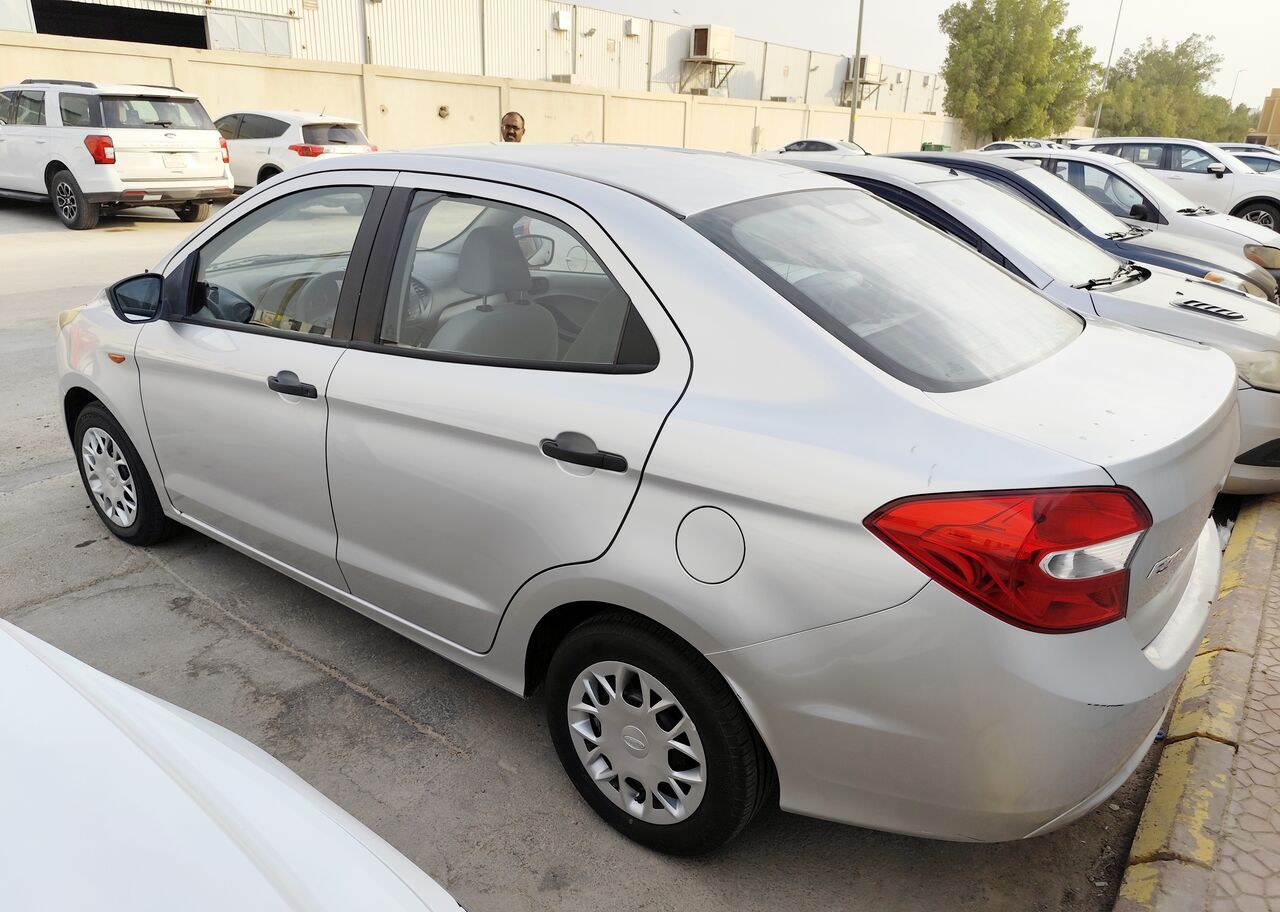Riyadh, Vehicles, Cars & Trucks , SAR 22000,  FORD FIGO,  2016,  Automatic,  100850 KM,     (Silver) Excellent Condition