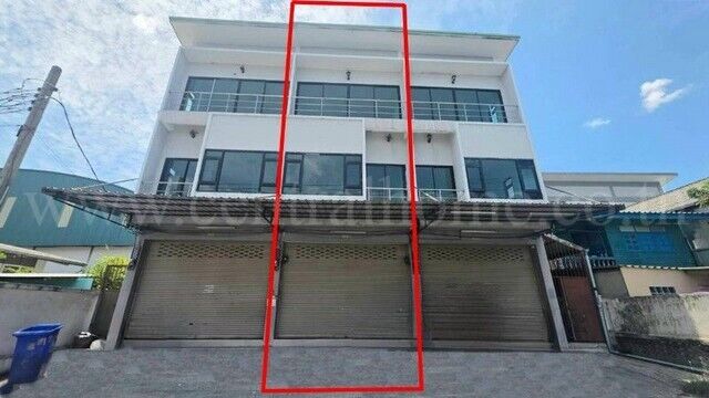 Bangkok, Real Estate For Sale, THB 4500000,  4 BR,  19 Sq. Feet,  3-story Commercial Building, Soi Bearing 48 (self-built Building), Usable Area 210 Square