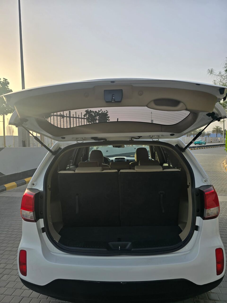 Riyadh, Vehicles, Cars & Trucks , SAR 23000,  Kia Sorento,  2014,  Automatic,  334000 KM,    First Owner