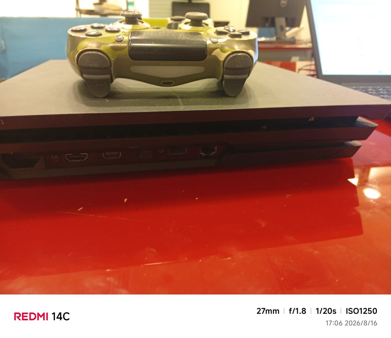 Riyadh, Video Games, SAR 1050,  بلايستيشن 4 برو (PS4 Pro) 1 تيرابايت