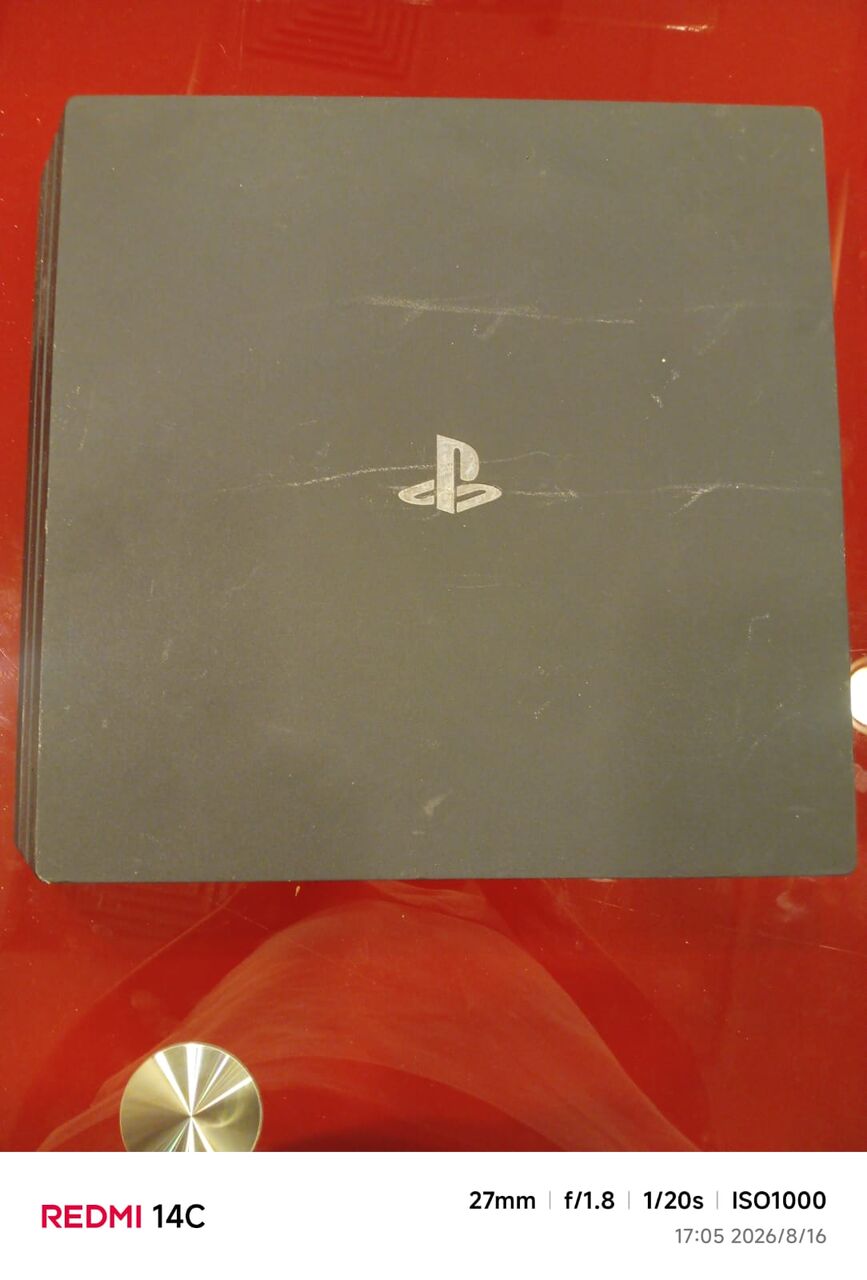 Riyadh, Video Games, SAR 1050,  بلايستيشن 4 برو (PS4 Pro) 1 تيرابايت