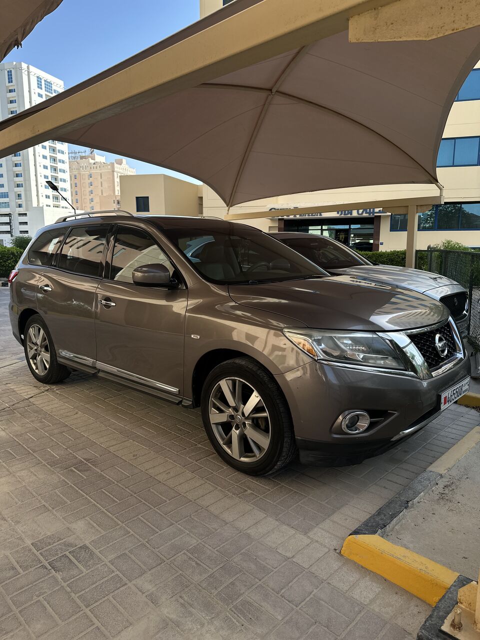 Diplomatic Area, Vehicles, Cars & Trucks , BHD 2750,  Nissan Pathfinder SV,  2014,  Automatic,  180000 KM,  Nissan Pathfinder , Single Owner