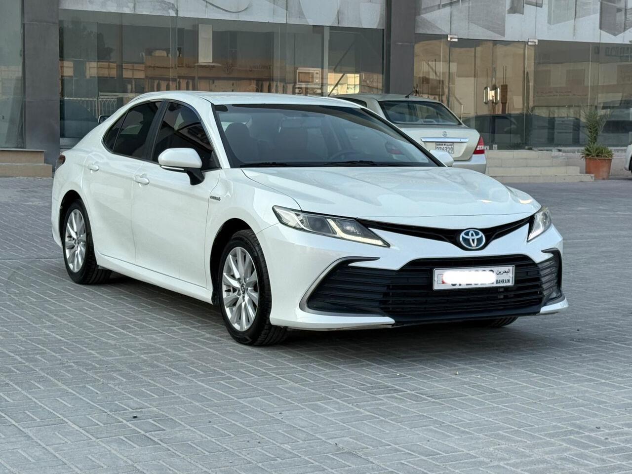 Manama, Vehicles, Cars & Trucks , BHD 5700,  Toyota Camry LE Hybrid,  2022,  Automatic,  114850 KM,    (White)