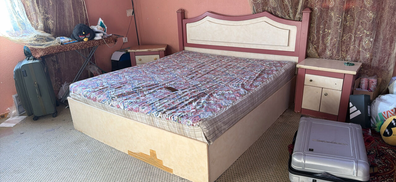 Al Aziziyah, Furniture, SAR 600,  Complete Bed Set Good Condition