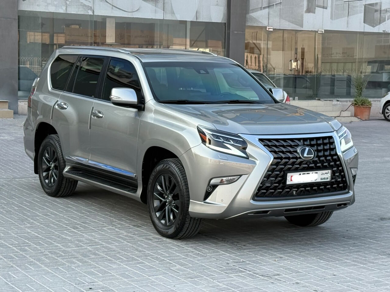 Manama, Vehicles, Cars & Trucks , BHD 18500,  Lexus GX-460,  2022,  Automatic,  118500 KM,   /  (Grey)