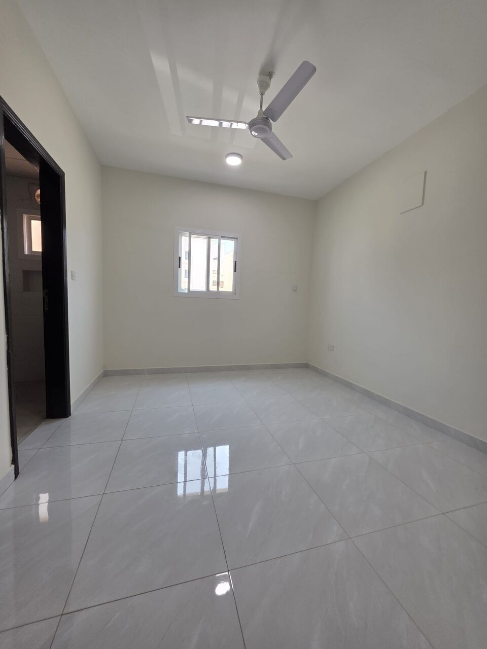 Adliya, Apartments, Flats, Houses & Villas, BHD 180/month,  1 BR,  100 Sq. Meter,  1 Bhk Brand New Unfurnished Flat Available In Adliya Call Aleena