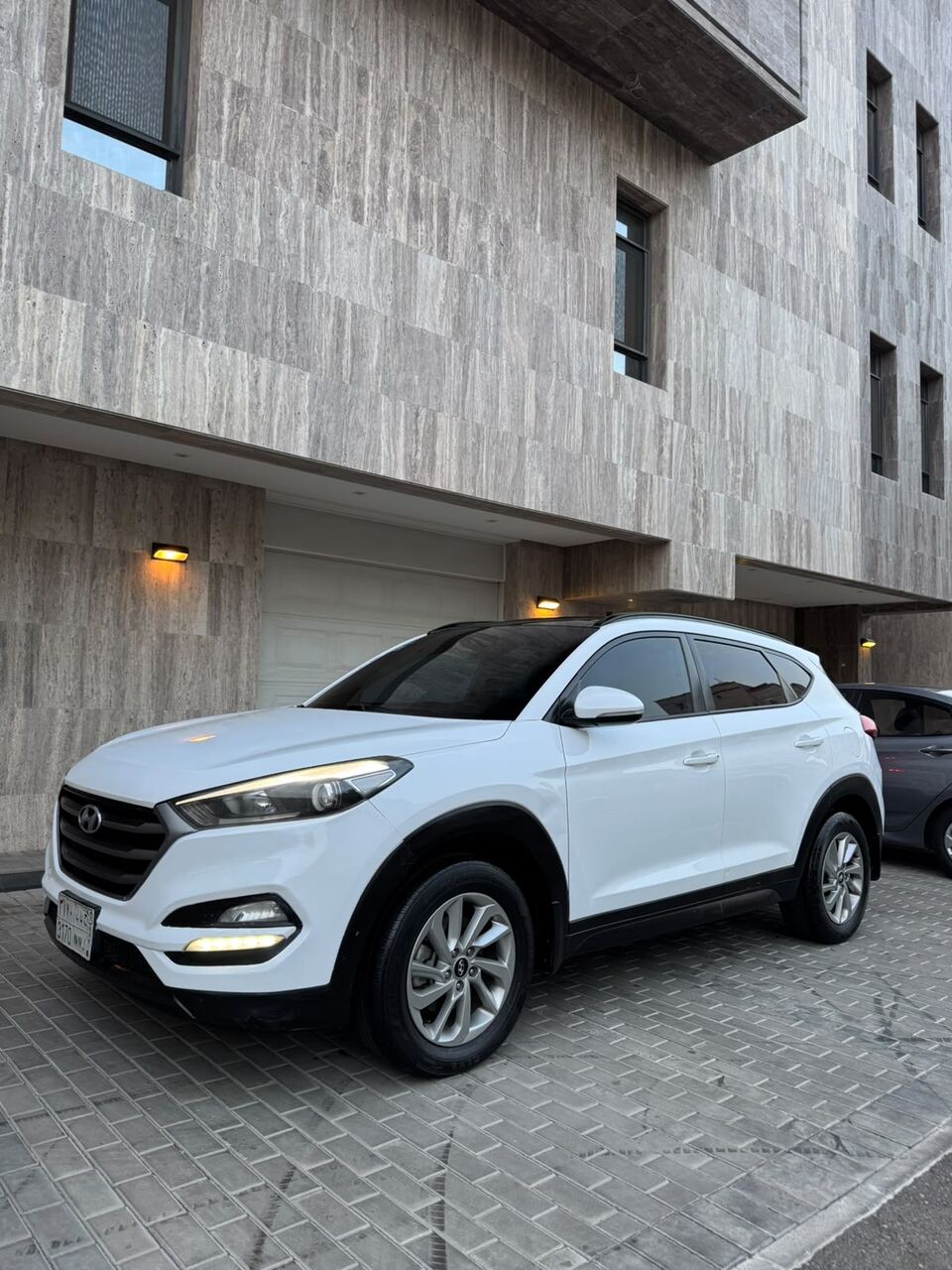 Jeddah, Vehicles, Cars & Trucks , SAR 35000,  Hyundai Tucson,  2016,  Automatic,  230 KM,