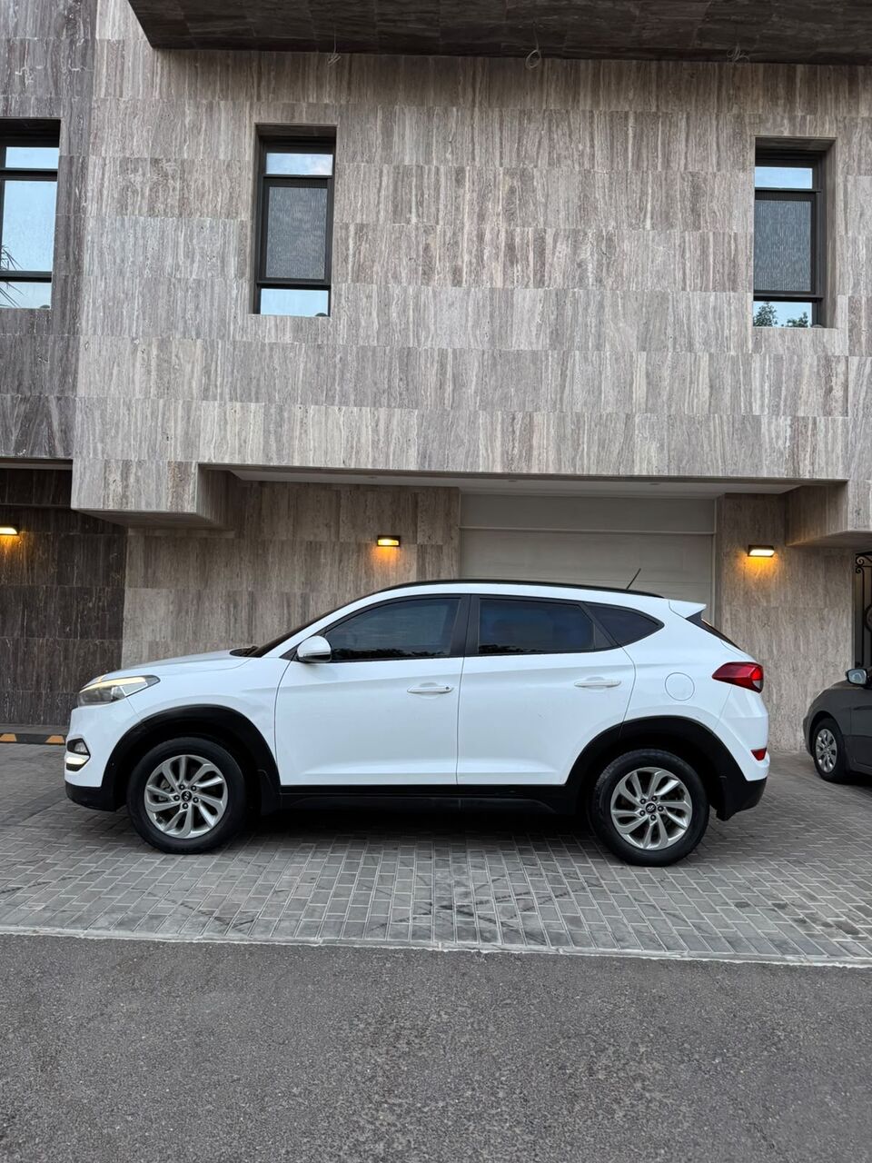 Jeddah, Vehicles, Cars & Trucks , SAR 35000,  Hyundai Tucson,  2016,  Automatic,  230 KM,