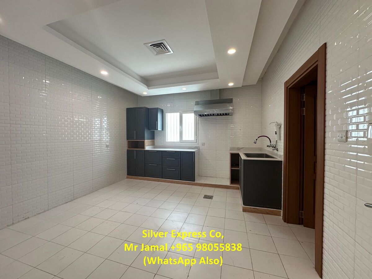 Funaitees, Apartments, Flats, Houses & Villas, KWD 850/month,  500 Sq. Meter,  5 Master Bedroom Villa Floor For Rent In Finatees.