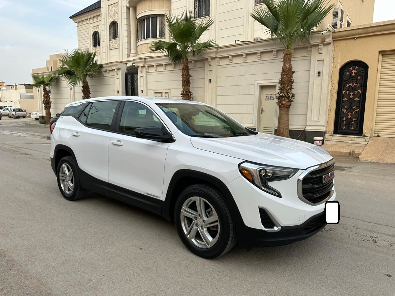 Riyadh, Vehicles, Cars & Trucks , SAR 69000,  Gmc Terrain SLE,  2022,  Automatic,  68000 KM,    AWD With Mid Options For Sales 1st Owner No Accident History