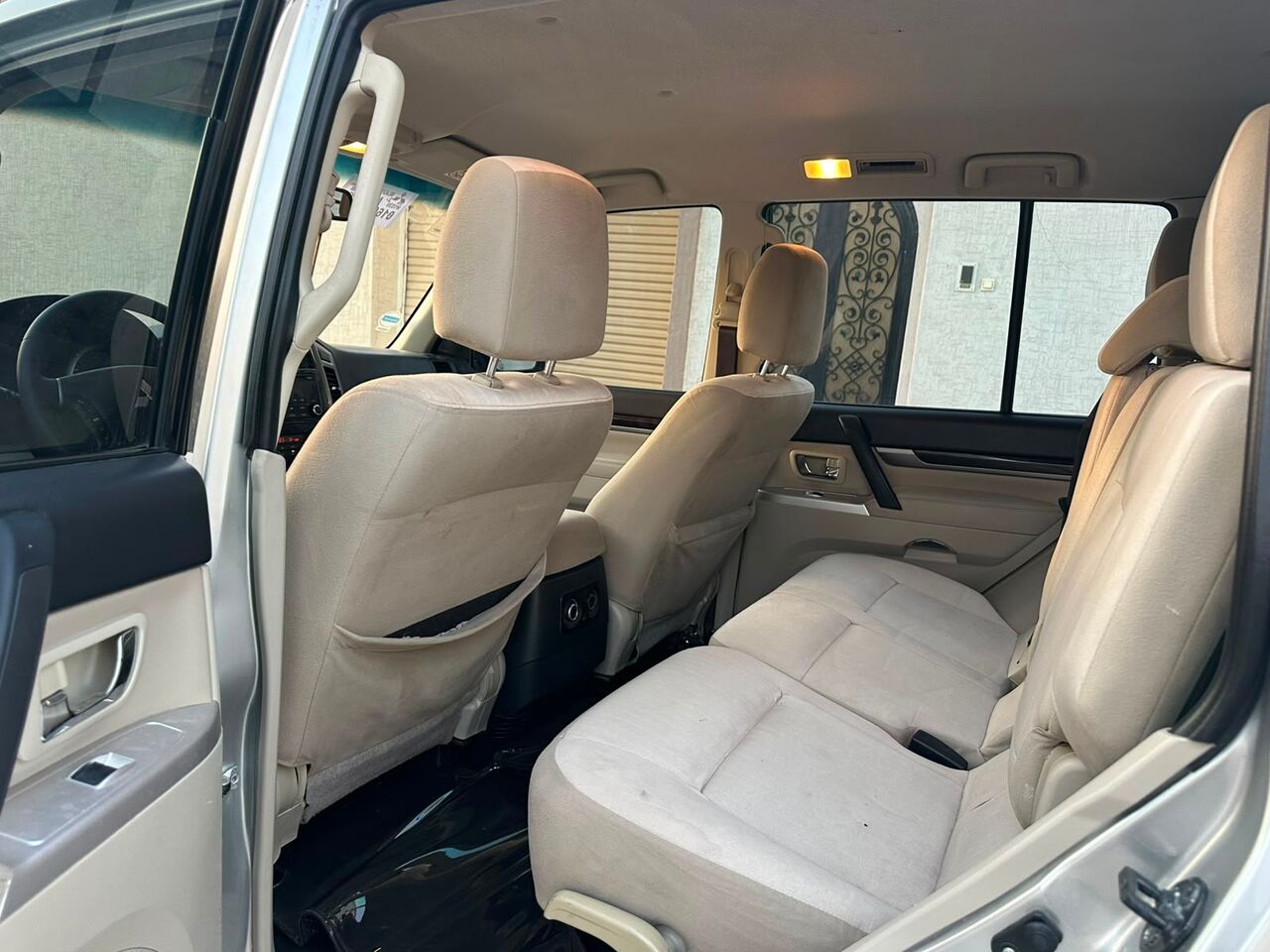 Riyadh, Vehicles, Cars & Trucks , SAR 75000,  Mitsubishi Pajero,  2022,  Automatic,  60000 KM,    | 3.5L V6 | 4WD | Silver | Beige Interior