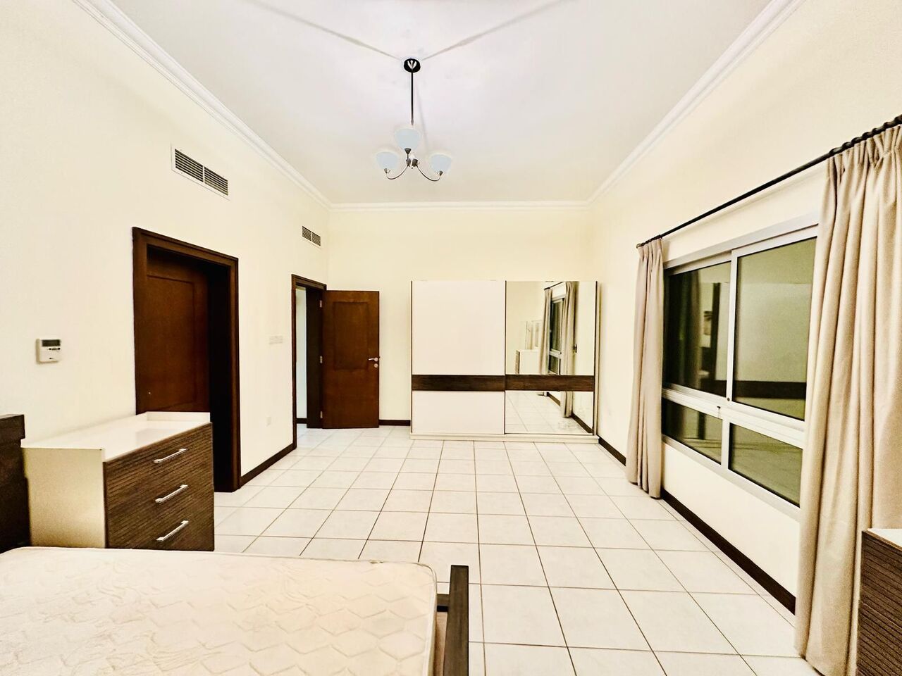 Juffair, Apartments, Flats, Houses & Villas, BHD 325/month,  Furnished,  UNLIMITED EWA Apartments: 325 To 400: 1BR @ 250-350: Studio BD 160-200:!! UNLIMITED EWA!!!