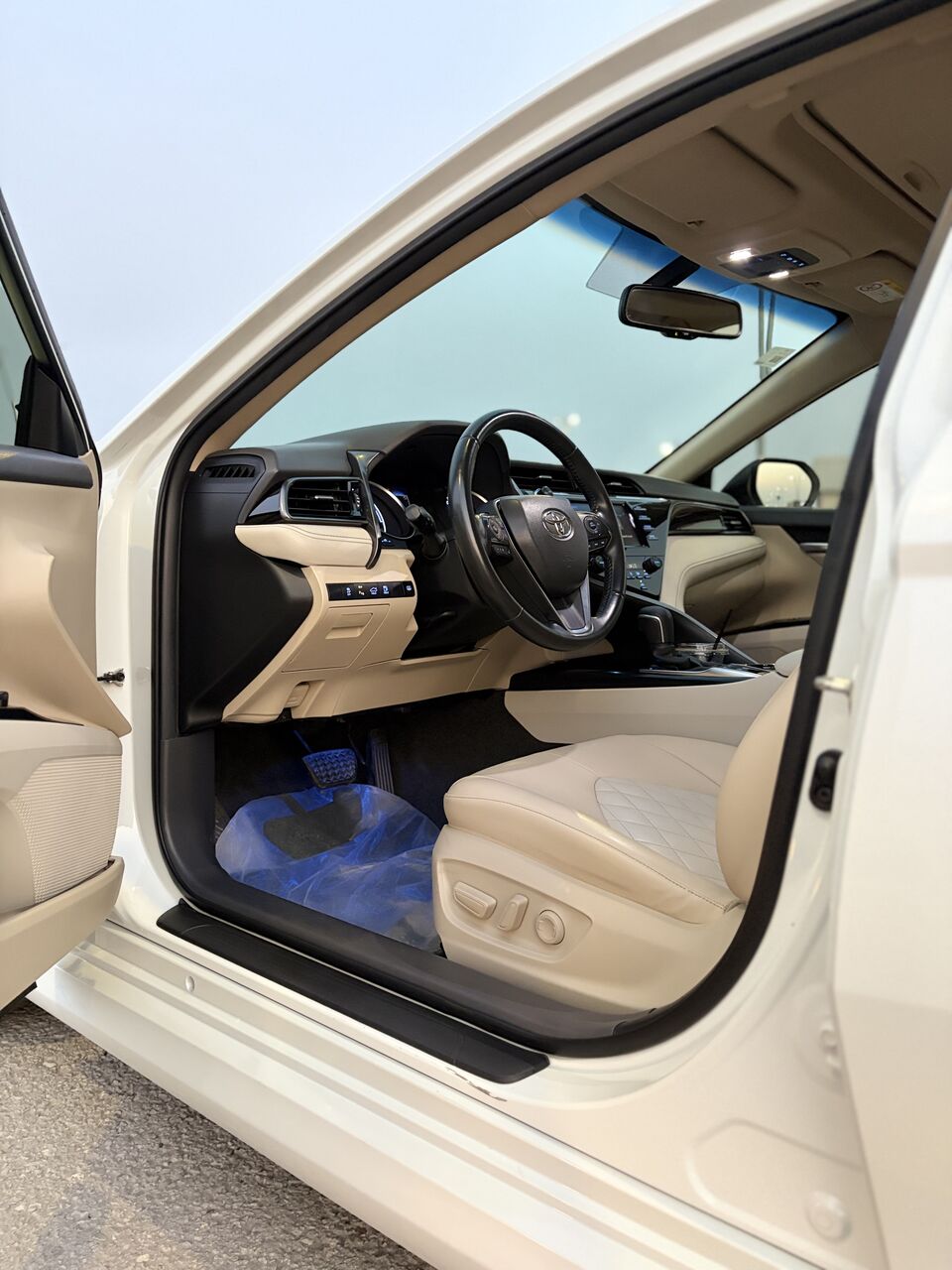 Qatif, Vehicles, Cars & Trucks , SAR 85000,  Toyota Camry GLE Hybrid,  2020,  Automatic,  125280 KM,   Toyota Camry First Owner