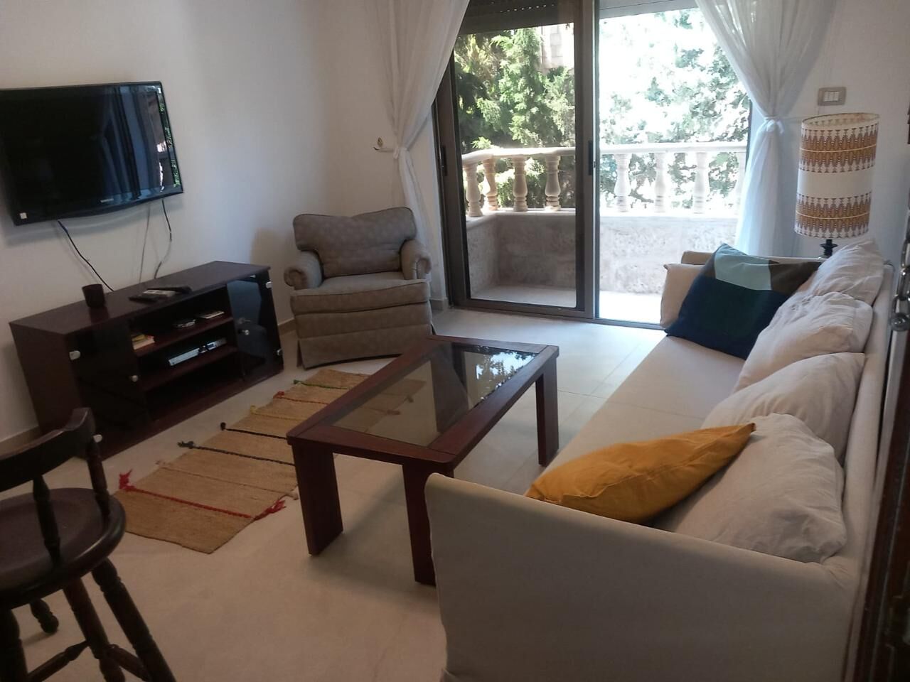 Abdoun, Apartments, Flats, Houses & Villas, JOD 500/month,  Furnished,  2 BR,  Bright And Cozy Two-bedroom Apartment In Abdoun