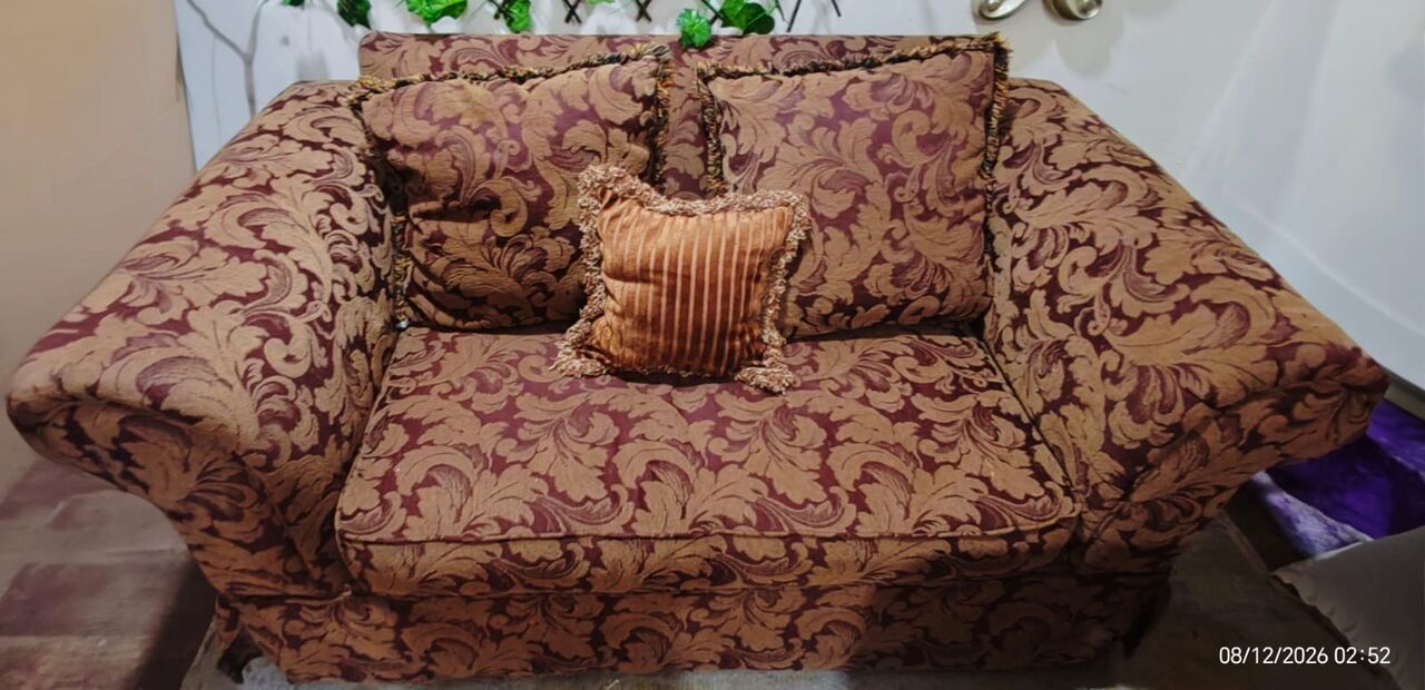 Al Khobar Al Shamalia, Furniture, SAR 250,  5 Seater Sofa For Sale
