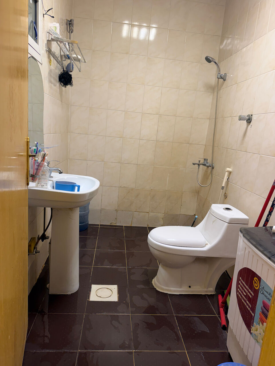 Riyadh, Rooms for Rent, SAR 600/month,  Furnished,  LOOKING FOR ROOM MATE - INDIAN OR PAKISTANI ONLY IN PROFESSIONAL JOB