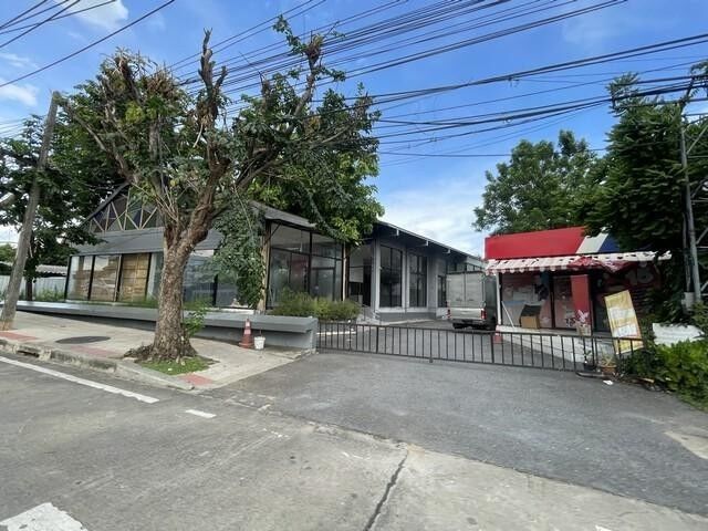 Bangkok, Villas, THB 150000,  636 Sq. Feet,  Building For Rent, Area 636 Square Meters, Nuanchan Area, Along The Expressway, Next To