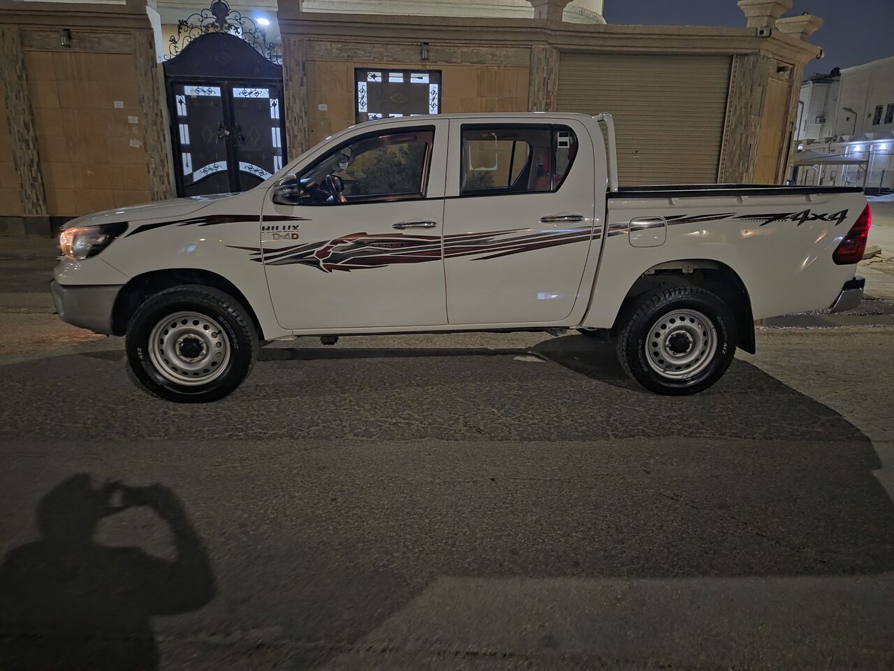 Dammam, Vehicles, Cars & Trucks , SAR 88000,  Toyota Hilux GL2 2.4L Diesel ⛽️ 2024 Model Odo 86800km Available In Dammam Under Warranty,  2024,  Manual,  86800 KM,