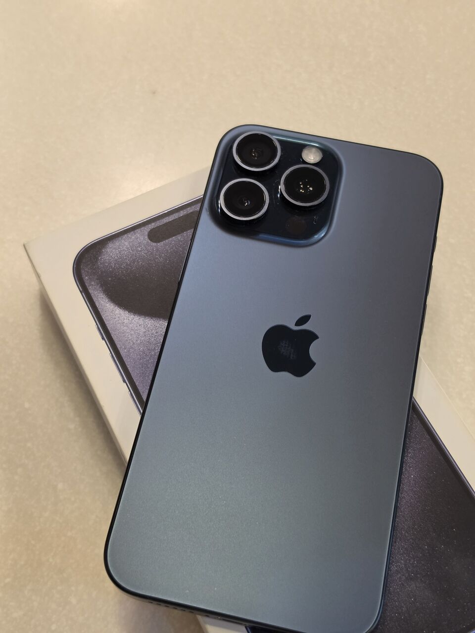 Dammam, Mobile Phones, SAR 2700,  IPhone 15 Pro Max