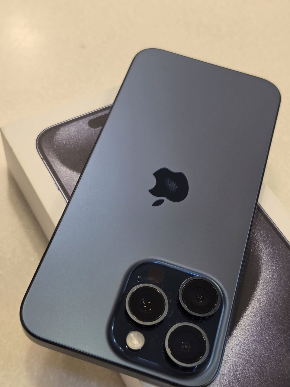 Dammam, Mobile Phones, SAR 2700,  IPhone 15 Pro Max