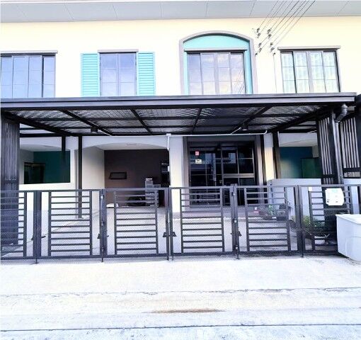 Bangkok, Villas, THB 17998,  16 Sq. Feet,  BTS Srinakarin 1.45 Km. BTS Phraeksa 16 Sq M. 99 Sq M. Makro Phraeksa 730m. Townhouse For