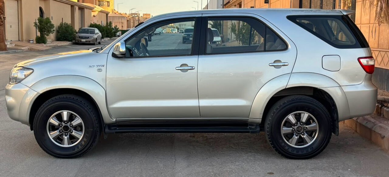 Riyadh, Vehicles, Cars & Trucks , SAR 36000,  Toyota Fortuner,  2011,  Automatic,  372 KM,     2.7 L All Original Condition