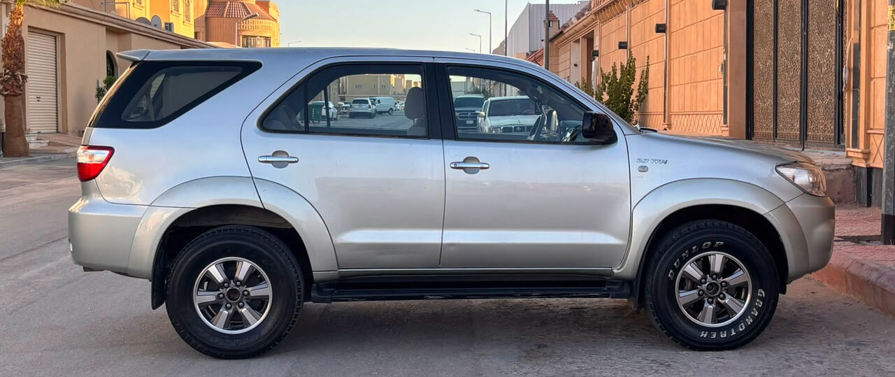 Riyadh, Vehicles, Cars & Trucks , SAR 36000,  Toyota Fortuner,  2011,  Automatic,  372 KM,     2.7 L All Original Condition