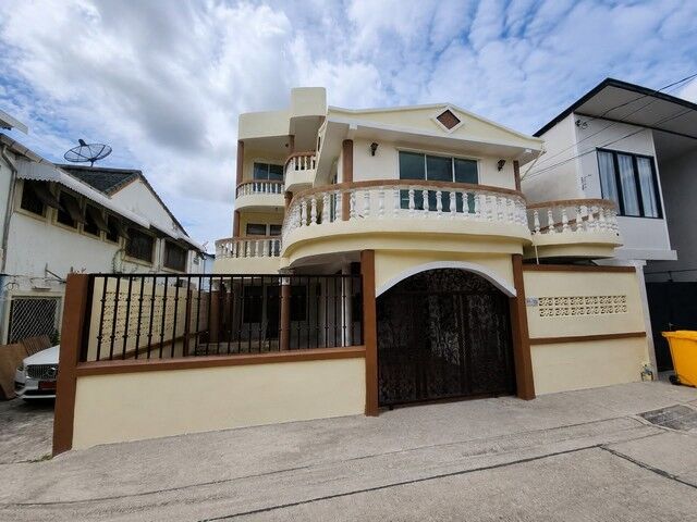 Bangkok, Villas, THB 45000,  50 Sq. Feet,  For Rent, Large Townhouse, Detached House Style, 2.5 Floors, Corner Plot, 54.2 Sq M, 450