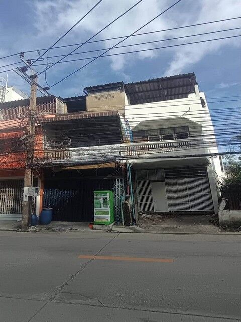 Bangkok, Real Estate For Sale, THB 6500000,  6 BR,  20 Sq. Feet,  Commercial Building For Sale, Corner Room, 20 Sq M, Sukhumvit 71, Soi Pridi 42, Next To