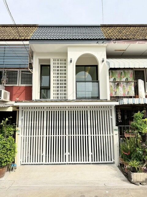 Bangkok, Real Estate For Sale, THB 3690000,  2 BR,  19 Sq. Feet,  2-story Townhouse For Sale, Soi Senanikom 1, Soi 35, Newly Renovated, Ready To Move In.